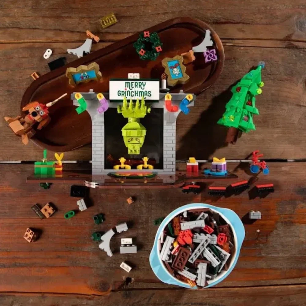 LEGO BRICKCRAFT The GRINCH Dr. Seuss Christmas Fireplace Set - NEW